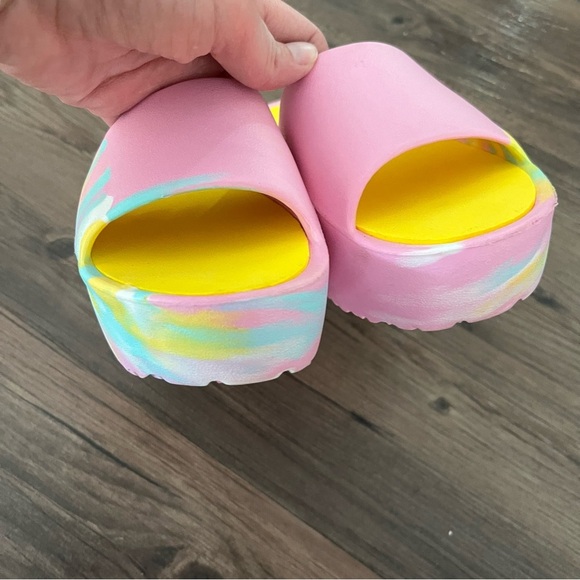 Wild Diva Sandals Women's 7 Foam Platform Chunky Slide Cotton Candy - Picture 5 of 7